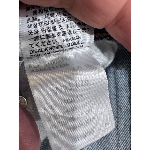 Levi's 501 short skinny button fly size 25 one hundred percent cotton light wash - Picture 6 of 7